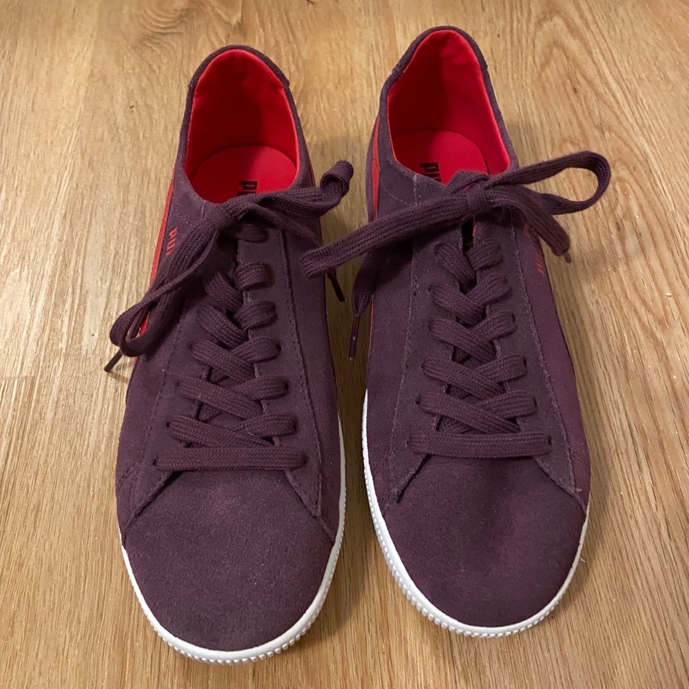 NWOT Purple PUMA Sneaker With Red Detail Size 9 - Picture 1 of 8
